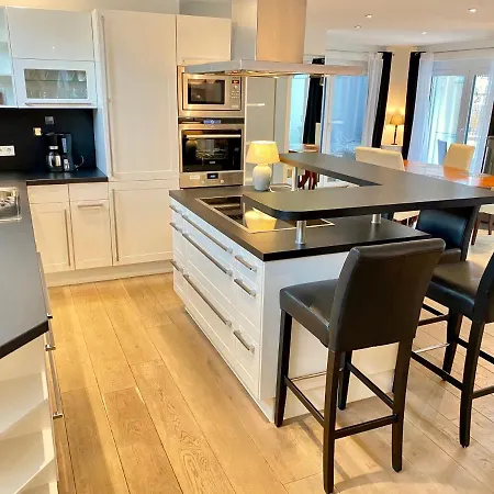 Stilvolle Stadtwohnung Mit Balkon, Kamin, Klima Apartmán Ravensburg