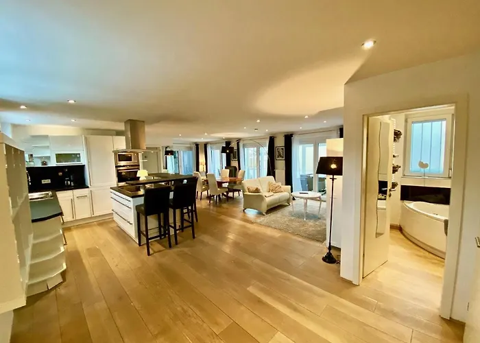 Stilvolle Stadtwohnung Mit Balkon, Kamin, Klima * Ravensburg