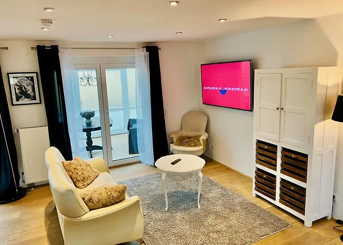 Stilvolle Stadtwohnung Mit Balkon, Kamin, Klima Apartament *