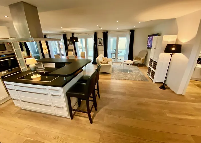 Apartament Stilvolle Stadtwohnung Mit Balkon, Kamin, Klima Ravensburg